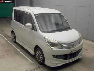 MITSUBISHI DELICA D:2