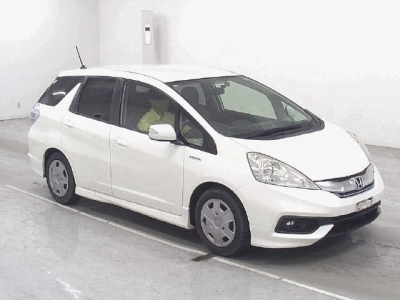 HONDA FIT SHUTTLE HYBRID