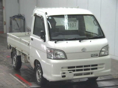 TOYOTA PIXIS TRUCK