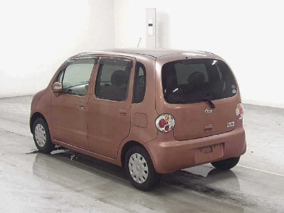 DAIHATSU MOVE LATTE