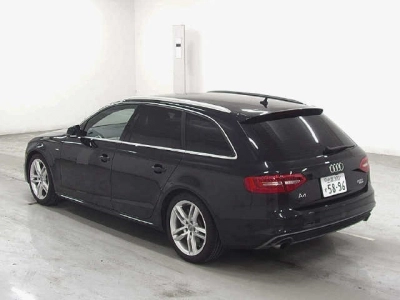 AUDI A4 AVANTE
