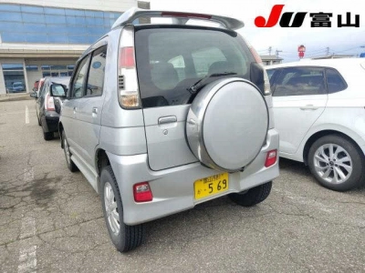 DAIHATSU TERIOS KID