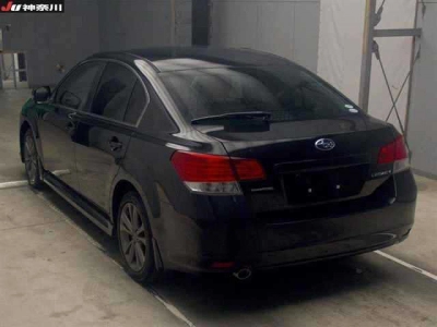 SUBARU LEGACY B4