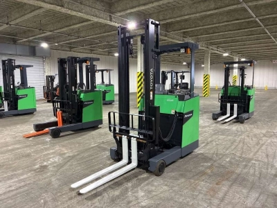 TOYOTA  FORKLIFT 