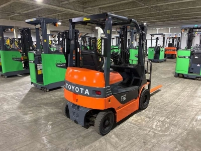 TOYOTA  FORKLIFT 