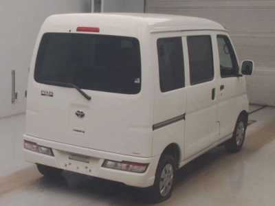 TOYOTA PIXIS VAN