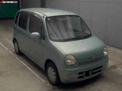 DAIHATSU MOVE LATTE