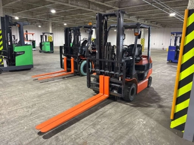 TOYOTA  FORKLIFT 