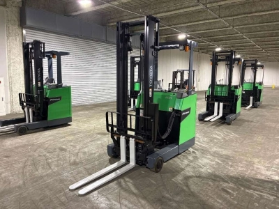 TOYOTA  FORKLIFT 