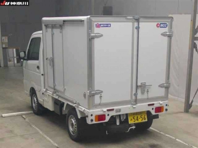 MITSUBISHI MINICAB