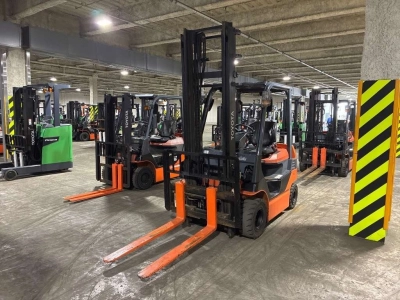 TOYOTA  FORKLIFT 