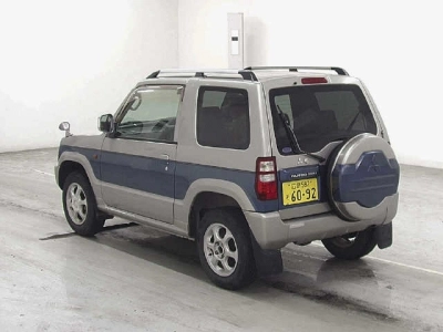 MITSUBISHI PAJERO MINI