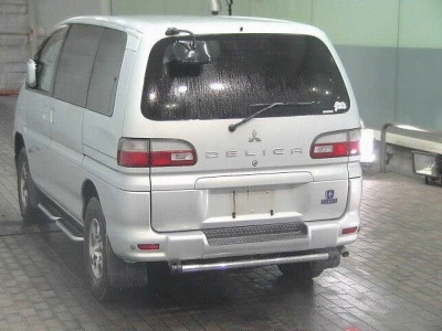MITSUBISHI DELICA SPACE GEAR