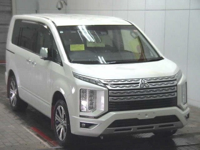 MITSUBISHI DELICA D:5