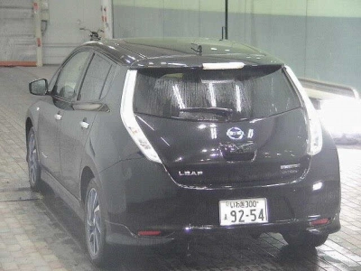 NISSAN LEAF