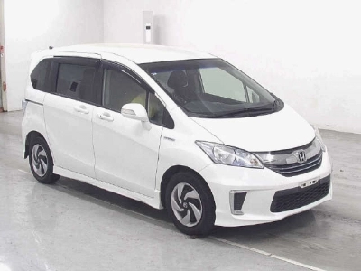 HONDA FREED HYBRID