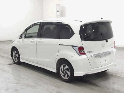 HONDA FREED HYBRID