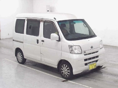 TOYOTA PIXIS VAN