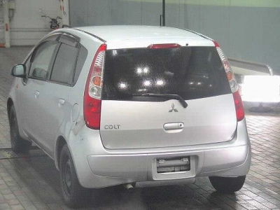 MITSUBISHI COLT