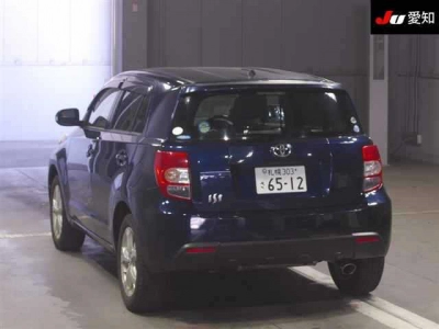 TOYOTA IST