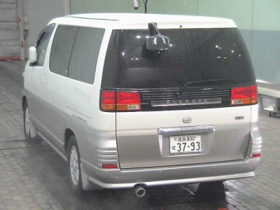 NISSAN ELGRAND