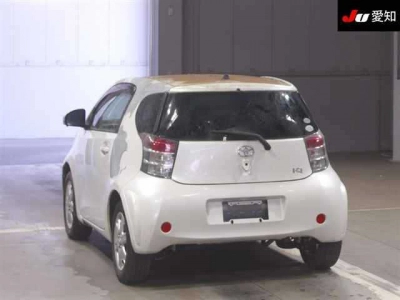 TOYOTA IQ
