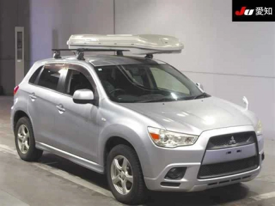 MITSUBISHI RVR