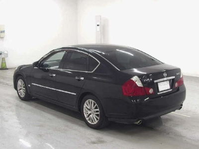 NISSAN FUGA