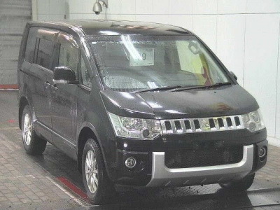 MITSUBISHI DELICA D:5