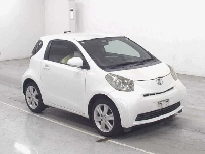 TOYOTA IQ