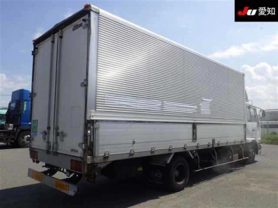 NISSAN UD