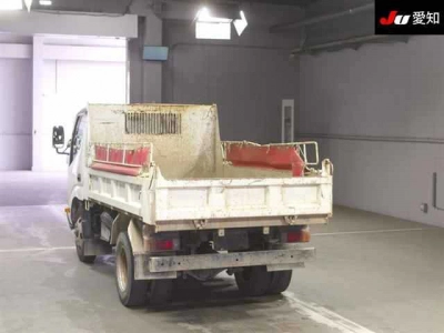 TOYOTA DYNA TRUCK