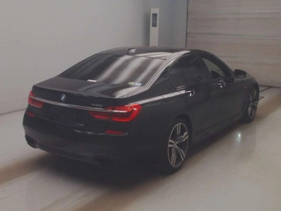 BMW 7 SERIES