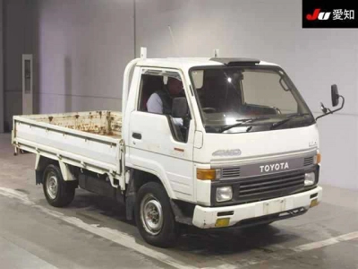TOYOTA HIACE TRUCK