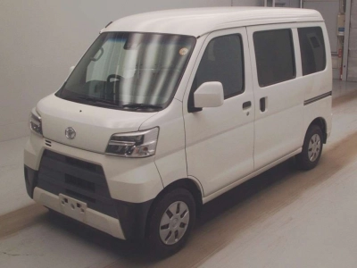 TOYOTA PIXIS VAN
