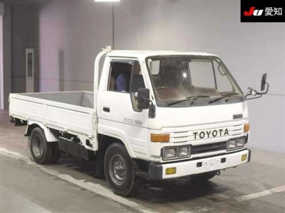 TOYOTA DYNA TRUCK