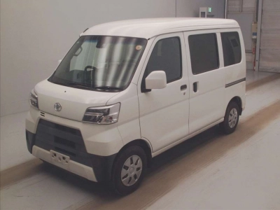 TOYOTA PIXIS VAN