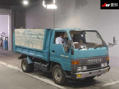 TOYOTA DYNA TRUCK