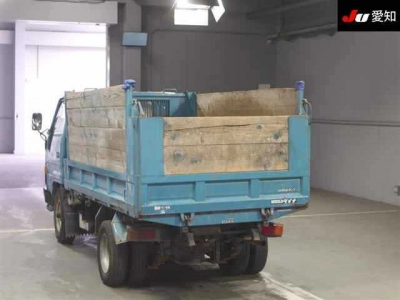 TOYOTA DYNA TRUCK