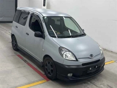 TOYOTA FUN CARGO