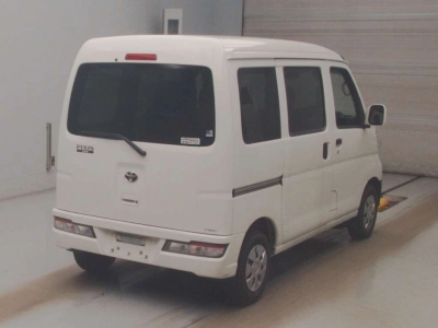 TOYOTA PIXIS VAN