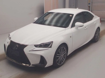 LEXUS IS
