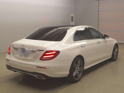 MERCEDES BENZ E CLASS
