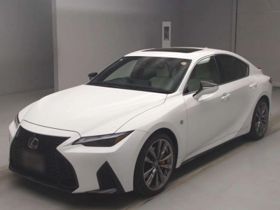 LEXUS IS