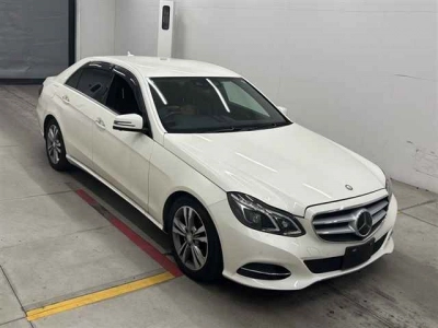 MERCEDES BENZ E CLASS