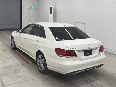 MERCEDES BENZ E CLASS