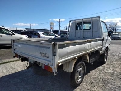 MITSUBISHI DELICA WAGON