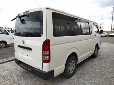 TOYOTA REGIUS ACE