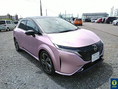 NISSAN AURA
