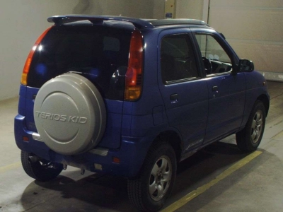 DAIHATSU TERIOS KID